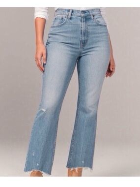 Abercrombie & Fitch Curve Love Ultra High Rise Kick Flare Jeans Size 28/6
